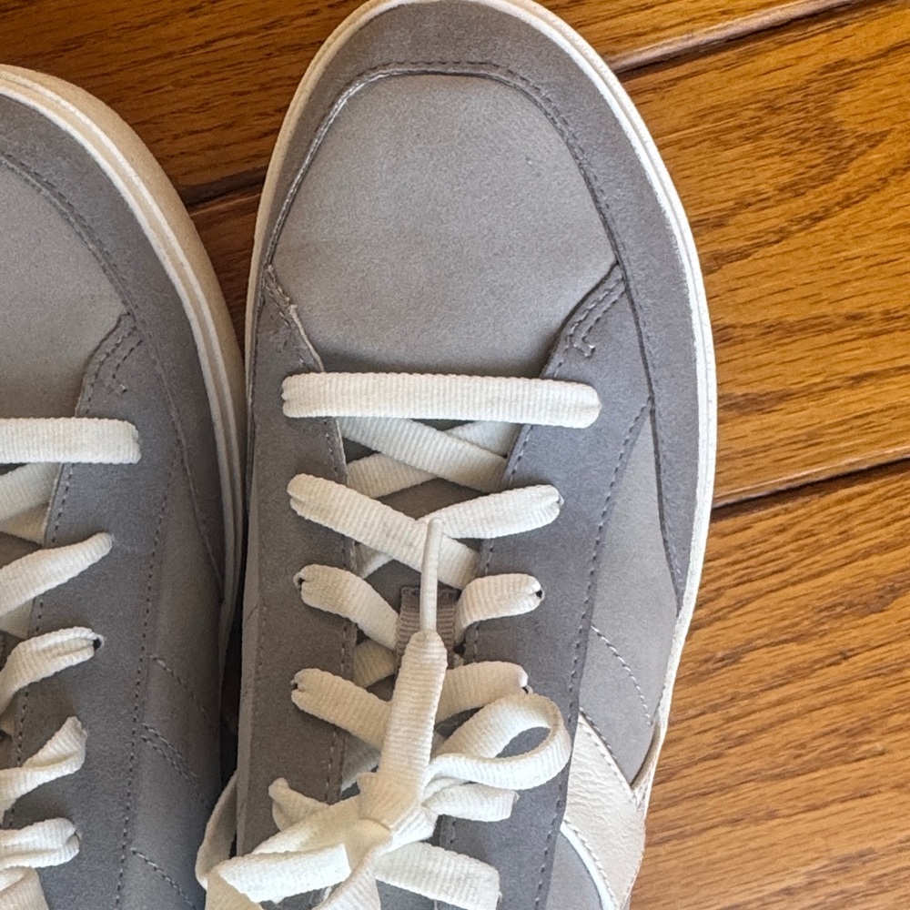 Dr. Scholl's Gray and White Women's Sneakers - Picture 3 of 6